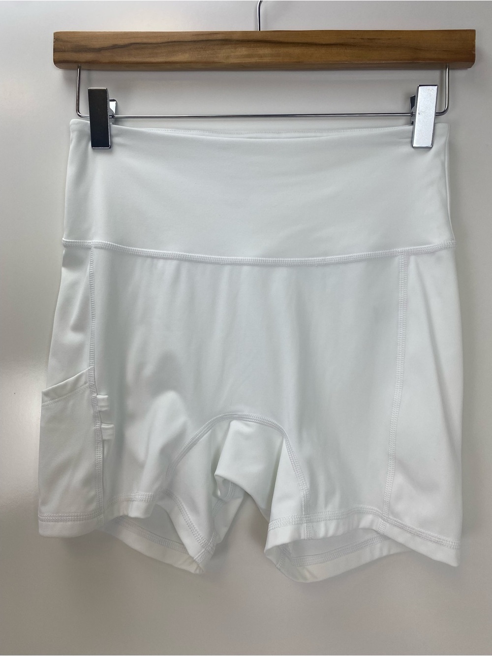 Vineyard Vines White High-Rise Bike Shorts with Side Pocket
